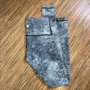 LULULEMON ATHLETICA |WUNDER UNDER HIGH RISE 28”